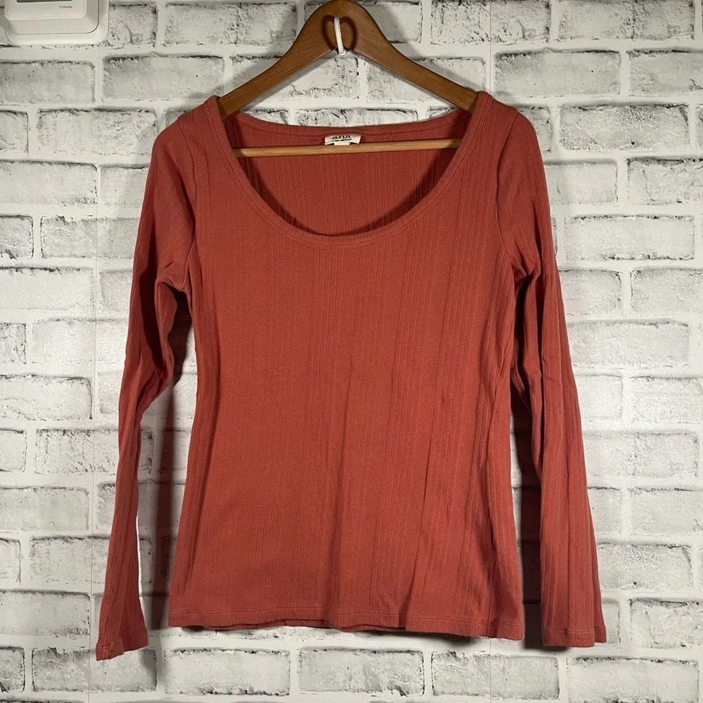 Women’s Ana Long Sleeve burnt orange ribbed long sleeve shirt Medium